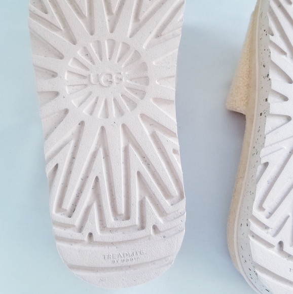 NWT UGG Laton Slides in Peach Fuzz Terry - Picture 13 of 14